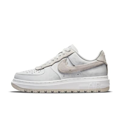 Nike Air Force 1 Luxe DD9605-100