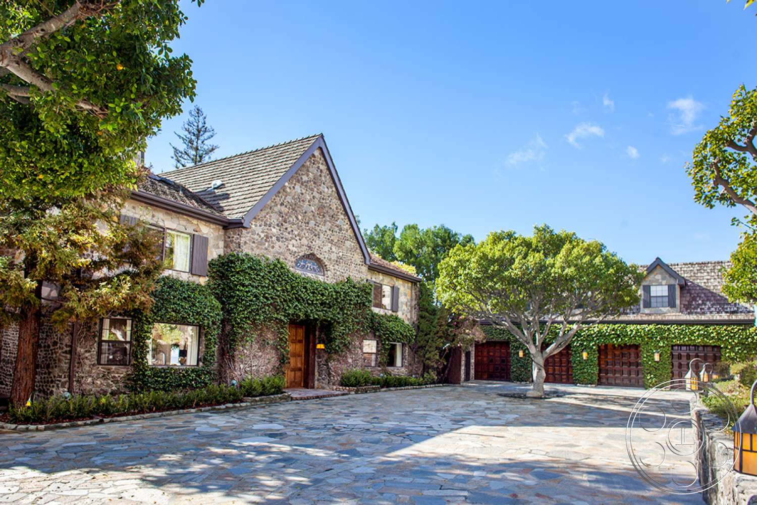 Mansion 83 - driveway - flagstone, cottage, house, villa, driveway