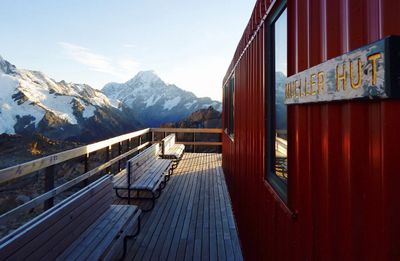 <strong>Meuller Hut, Mount Cook National Park</strong><br />