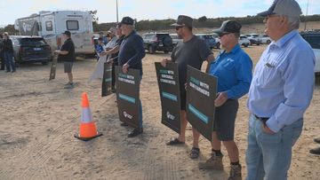 Prime Minister Anthony Albanese is under pressure to face sheep farmers who were impacted by his government's controversial live exports ban.