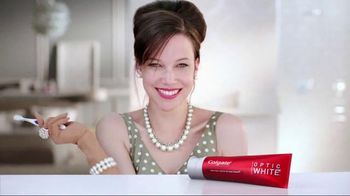 Colgate Optic White TV Spot, 'Accessories'