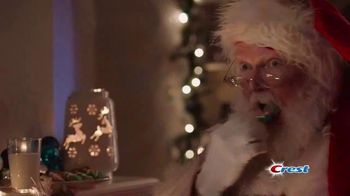 Crest TV Spot, 'The Official Toothpaste of Santa: 12 Days of Smiles' - Thumbnail 6