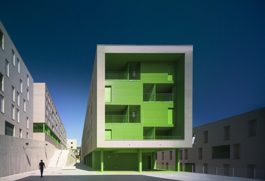 Social Housing: 60 Examples in Plan and Section | ArchDaily