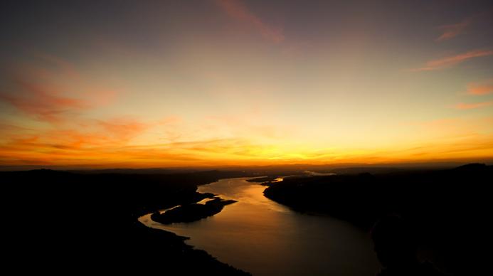 countryside view picture dark twilight river  