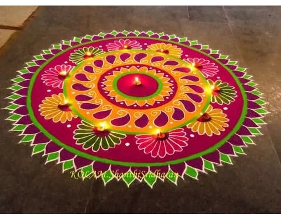 Round Rangoli Design - Diwali Rangoli Design Ideas - Bewakoof Blog