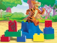 <h1>Bouncing with Tigger</h1><div class='tags floatleft'><a href='/sets/2975-1/Bouncing-with-Tigger'>2975-1</a> <a href='/sets/theme-Duplo'>Duplo</a> <a class='subtheme' href='/sets/subtheme-Winnie-the-Pooh'>Winnie the Pooh</a> <a class='year' href='/sets/theme-Duplo/year-2001'>2001</a> </div><div class='floatright'>©2001 LEGO Group</div>