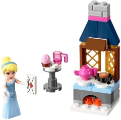 <h1>Cinderella's Kitchen</h1><div class='tags floatleft'><a href='/sets/30551-1/Cinderella-s-Kitchen'>30551-1</a> <a href='/sets/theme-Disney'>Disney</a> <a class='subtheme' href='/sets/subtheme-Cinderella'>Cinderella</a> <a class='year' href='/sets/theme-Disney/year-2017'>2017</a> </div><div class='floatright'>©2017 LEGO Group</div>