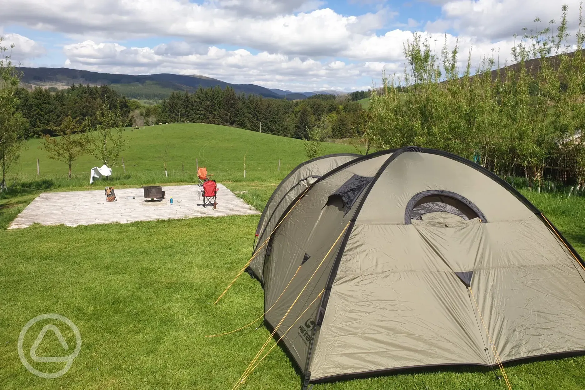 Non electric grass tent pitches