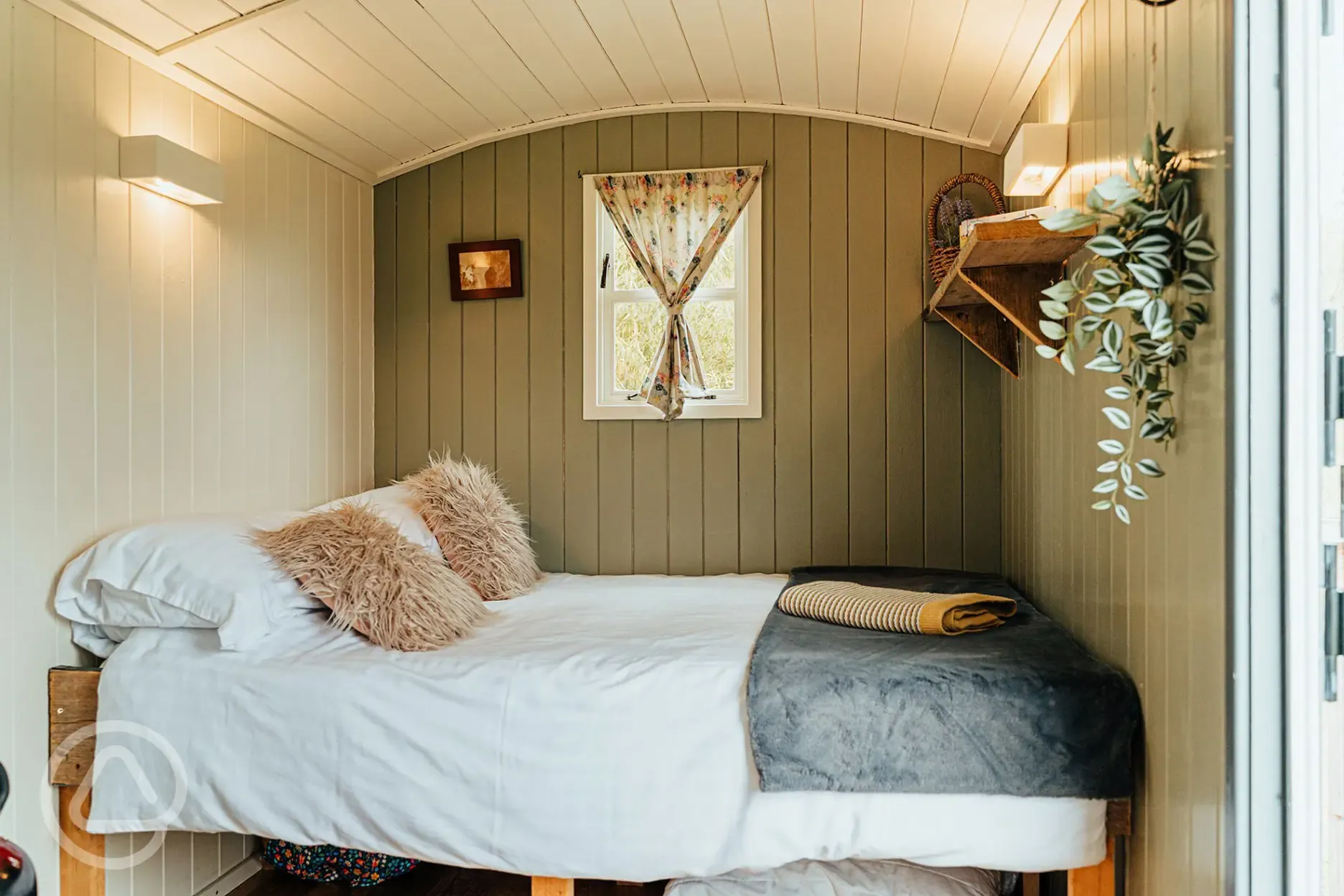 Tummelberry shepherd's hut interior