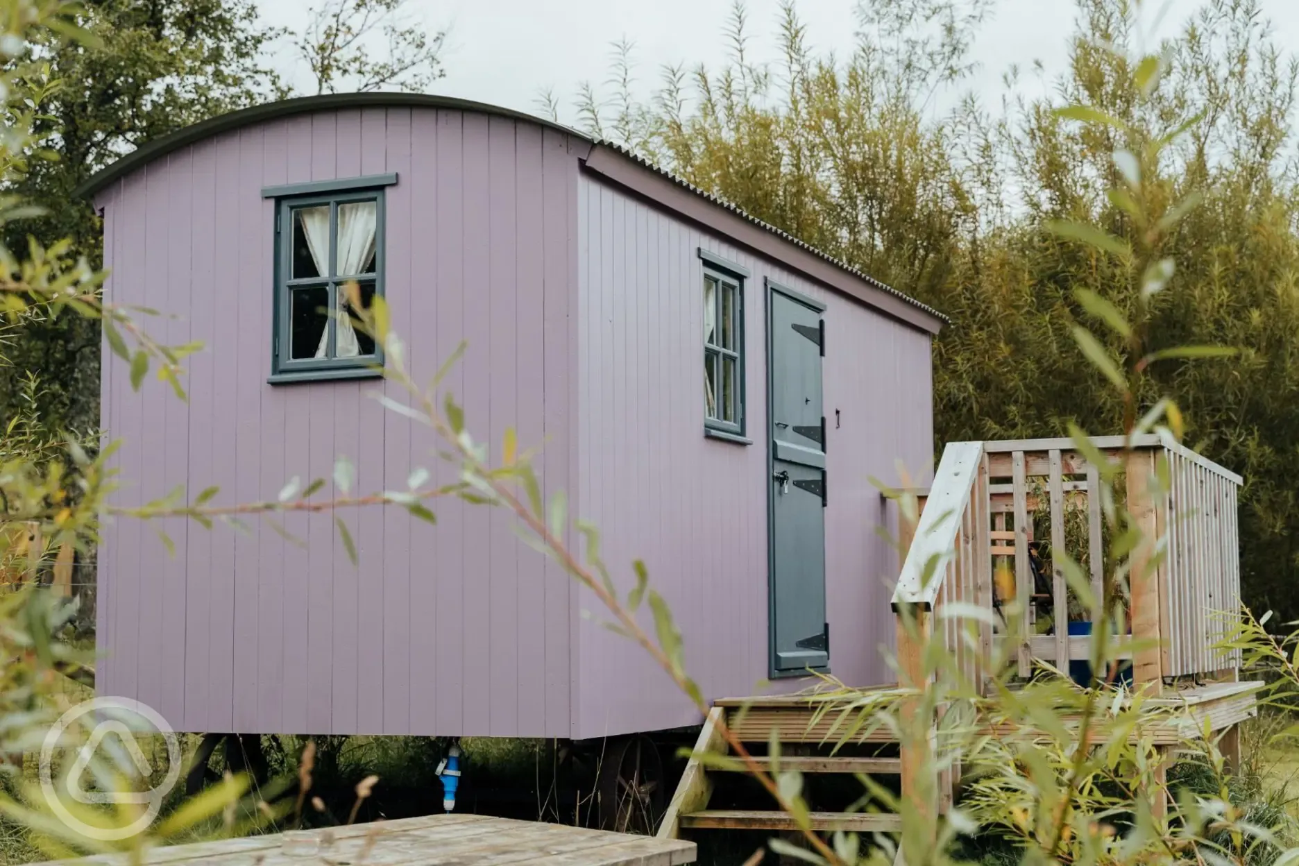 Tummelberry shepherd's hut