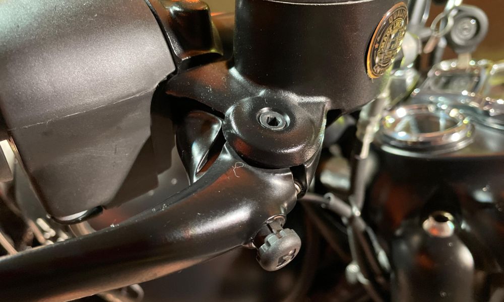 Royal Enfield Classic 350 Levers