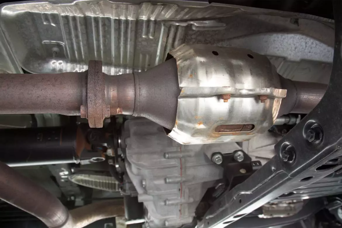 Nissan Catalytic Converter Replacement