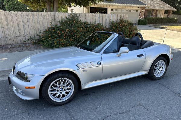 2001 BMW Z3 2.5i 5-Speed