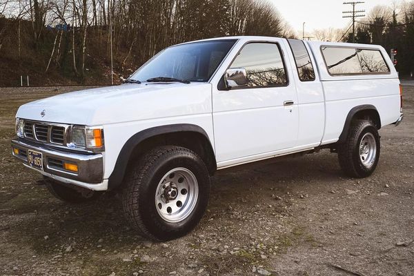 1996 Nissan Pickup King Cab XE 4X4