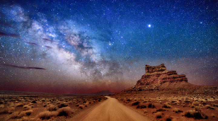 Diana-Robinson-Milky-Way-Sitting-Hen-Butte.low.jpg