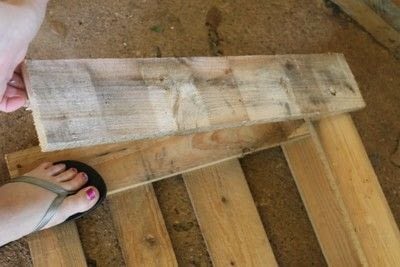 How to make a bench. Diy Pallet Furniture - Step 7