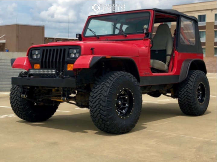 1989 Jeep Wrangler with 15x10 -43 Fuel Lethal and 33/ Nitto Trail  Grappler and Suspension Lift 