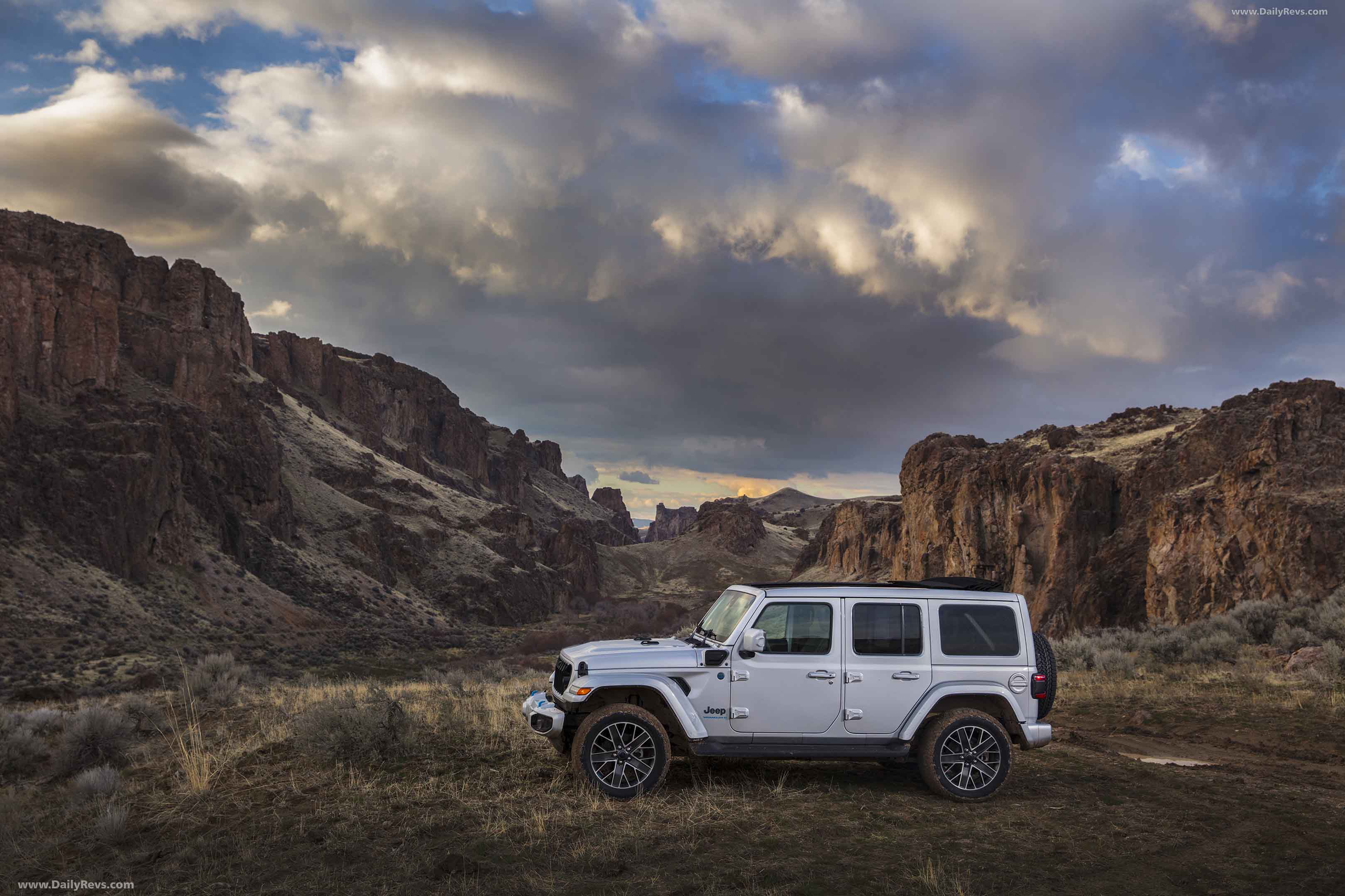 Image for 2024 Jeep Wrangler High Altitude 4xe - Exteriors, Interiors and Details