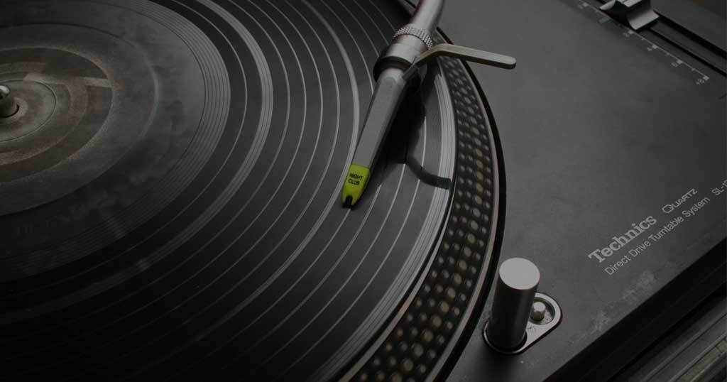 5 Best DJ Turntables: DJ Bring It Back 2024