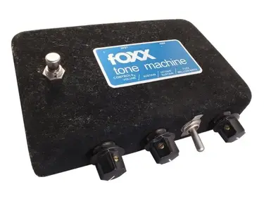 fOXX Tone Machine Octave-Fuzz