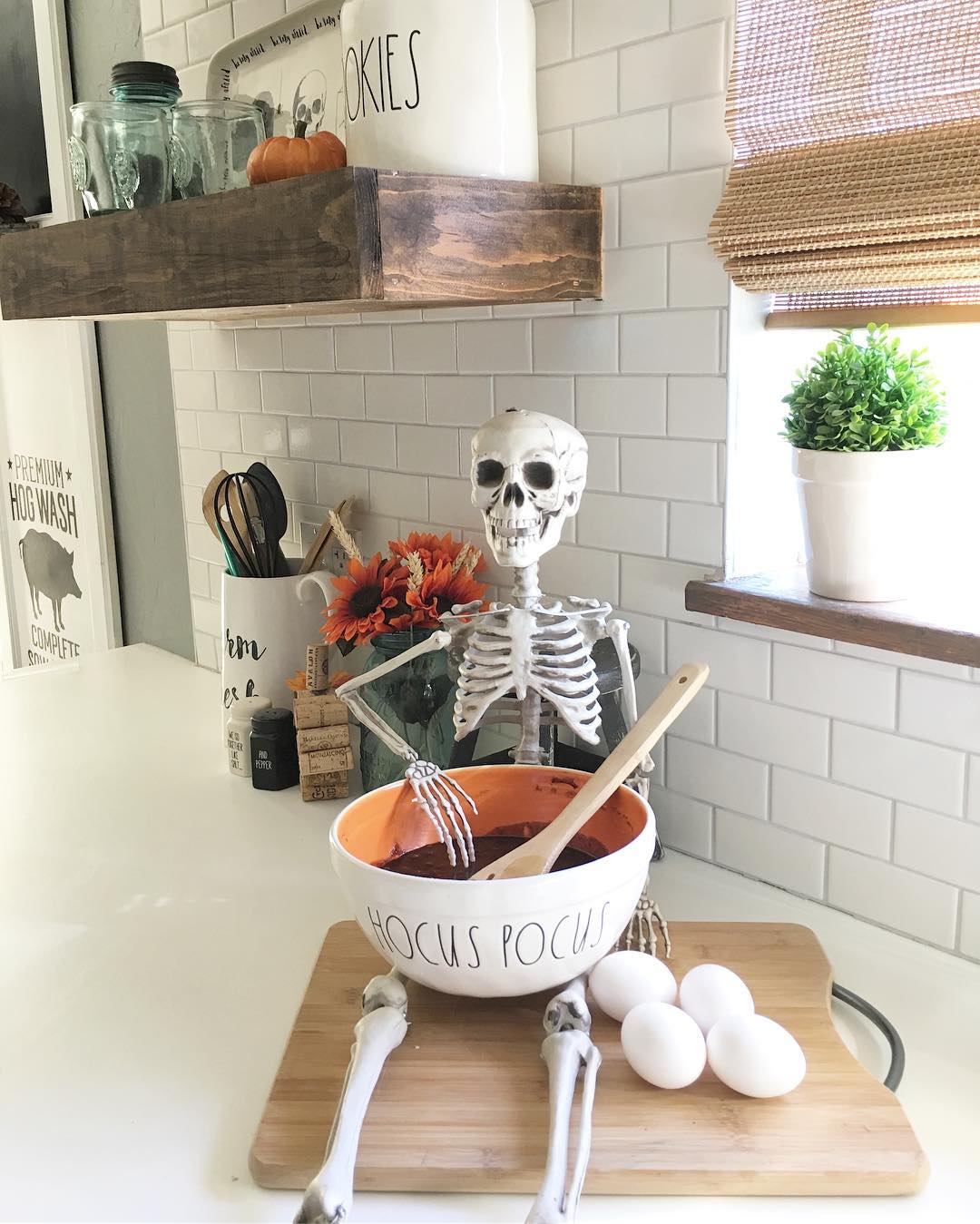 Kitchen helper for halloween