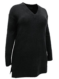 BLACK Plush V-Neck Knitted Longline Jumper  - Plus Size 16 to 26/28