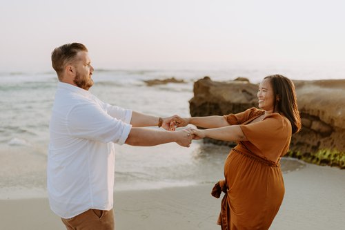 San Diego babymoon photoshoot at Windansea Beach in La Jolla