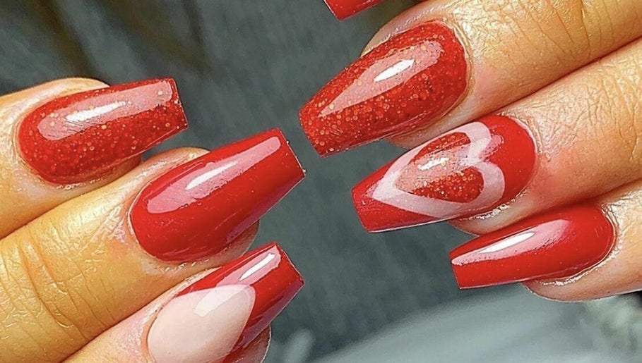 Grove Nails and Beauty image 1