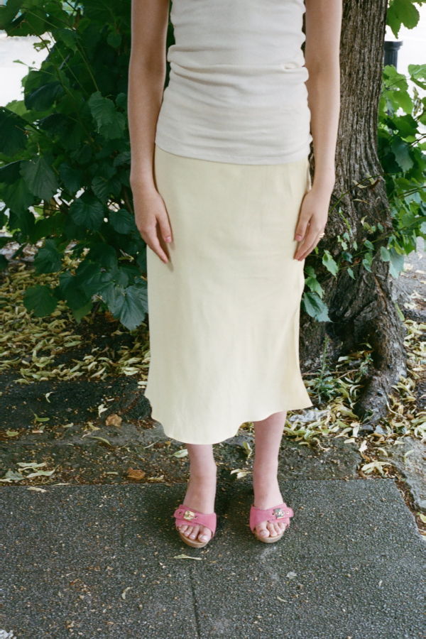 Baserange Dydine Midi Skirt - Sophie Yellow