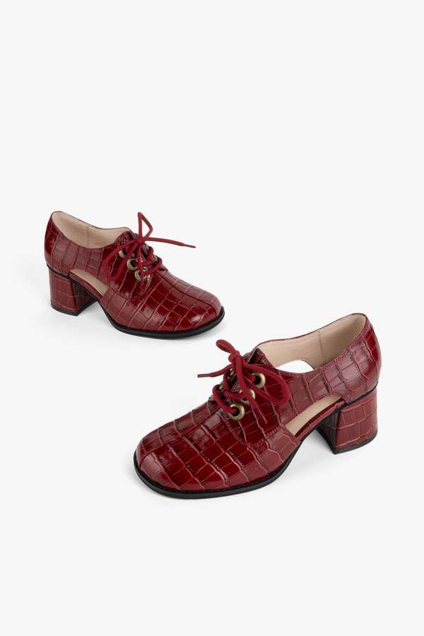 "INTENTIONALLY __________." JOE JOE FLARED OXFORD - MERLOT/WHISKEY COMBO/BLACK