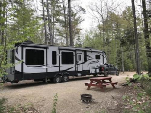 Coos Canyon Campground and Cabins