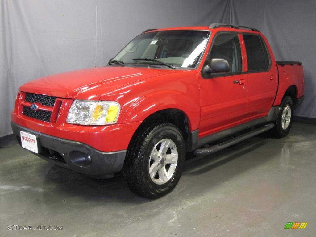 Red Ford Explorer Sport