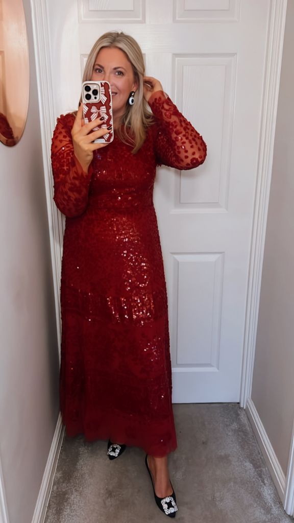 RepliKate time! I felt like a royal in this embellished gown. And I love that it went perfectly with my festive Burga phone case