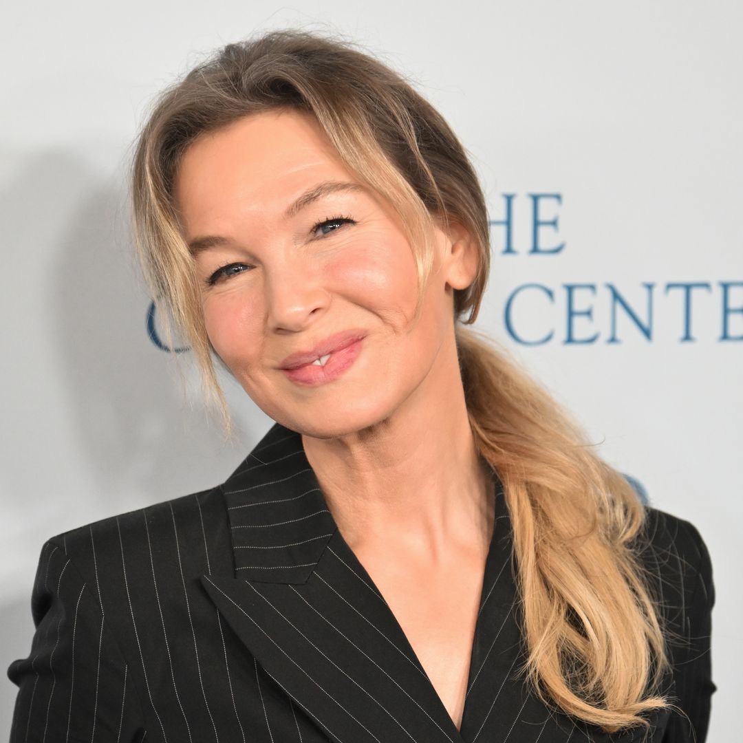 Renée Zellweger shows off new look, talks life with boyfriend Ant Anstead