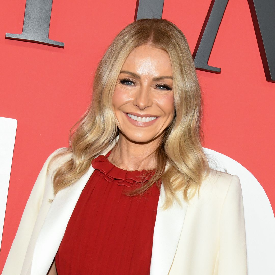 Kelly Ripa is unrecognizable in latest outing ahead of exciting career move