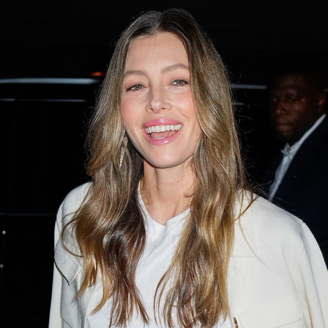 Jessica Biel rocks form-fitting pencil skirt on rare date night with Justin Timberlake - photos