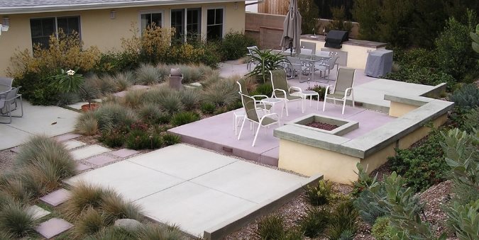 Backyard Entertainment Area
Concrete Paving
FormLA Landscaping, Inc.
Tujunga, CA