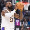 LeBron James y los Lakers derrotaron a los Kings (Reuters)