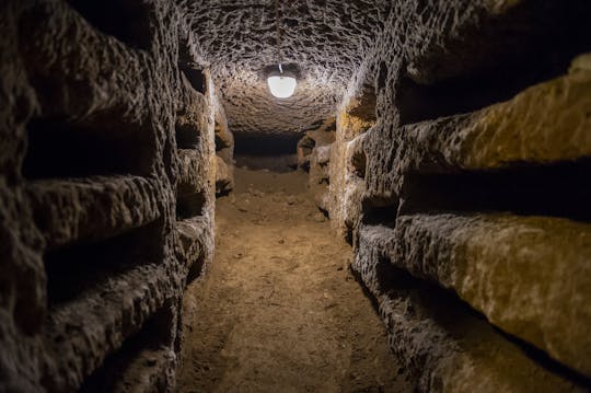 Entrada a las catacumbas y visita guiada con traslado