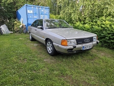 Audi 100