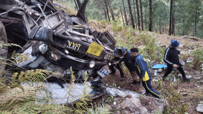 Bus falls into 100-meter deep ditch in Uttarakhand's Pauri; 4 dead, 18 injured