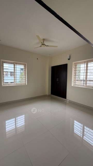 2 BHK Flat In Shivani Garden for Rent  In Valasaravakkam (only For Female Bachelors)