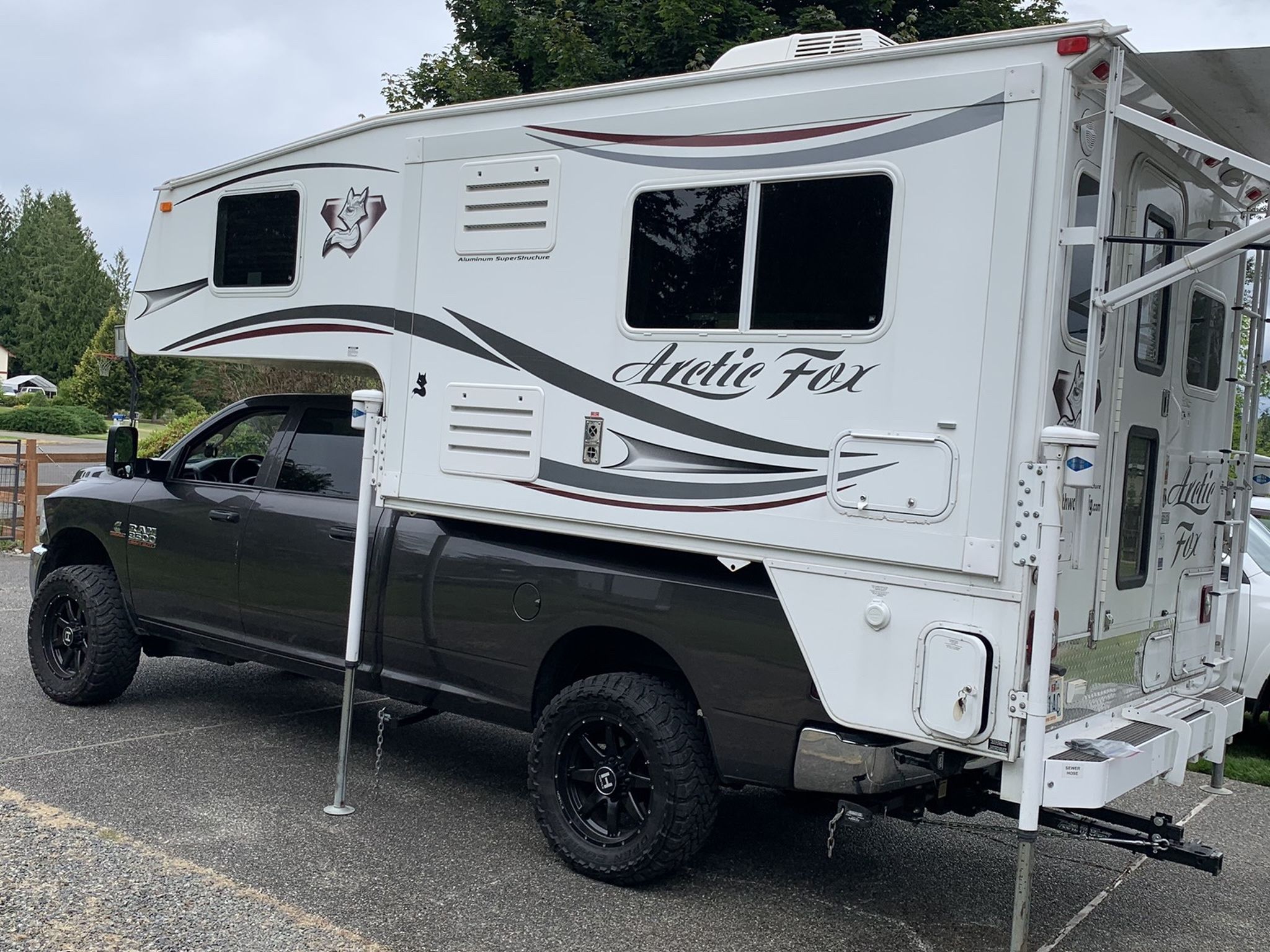 2013 Arctic Fox 992 for Sale in Eatonville, WA - OfferUp