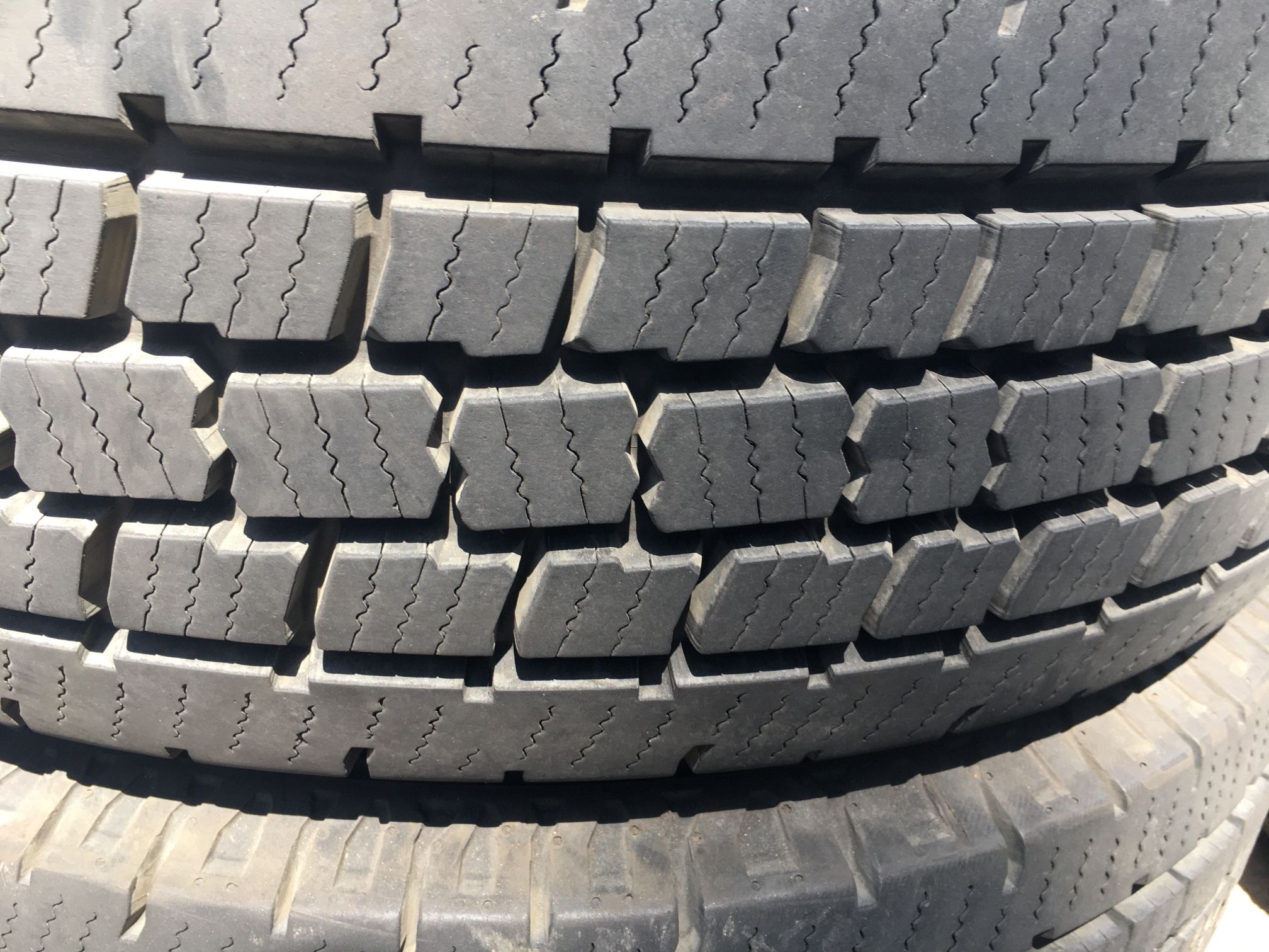 Cooper Tires LT225/75R16