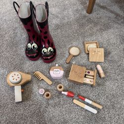 New Ladybug Rain boots & Play Makeup Set