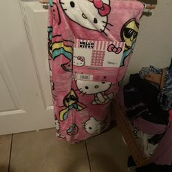 HELLO KITTY 🐱 BLANKET BRAND NEW 🆕 FIRM $30 ONLY CASH 