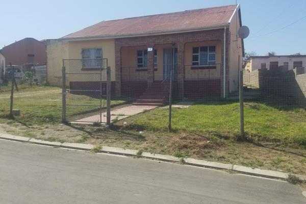 Sizwe Mlungwana Properties presents this secured house to the market.

The house is perfectly located in a friendly area of ...