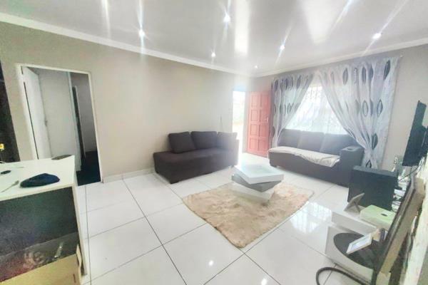 Luthando Gxashe Properties is proud to present to you this well kept and comfortable home in the heart of Haven Hills is situated in a ...