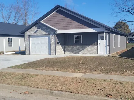 Brand New Home in Petersburg, Indiana