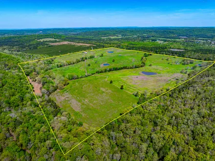 160 +/- Acres, Barns, Pasture, Ponds, Springs, Scoggins Creek, Bee Branch, Arkansas